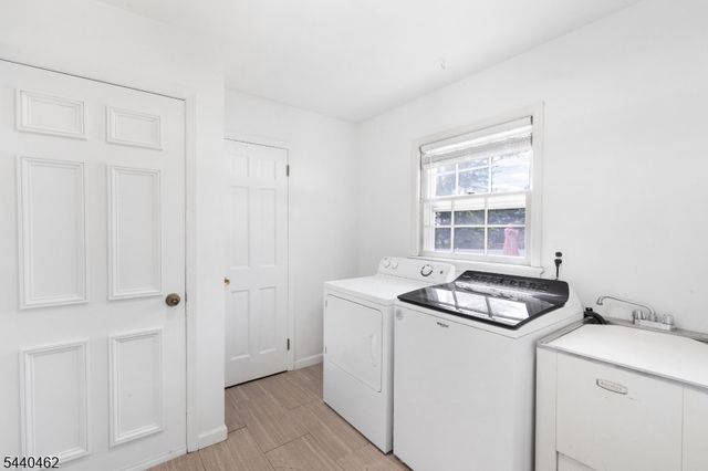 5 Heather Hill Way, Bridgewater Twp., NJ 08807