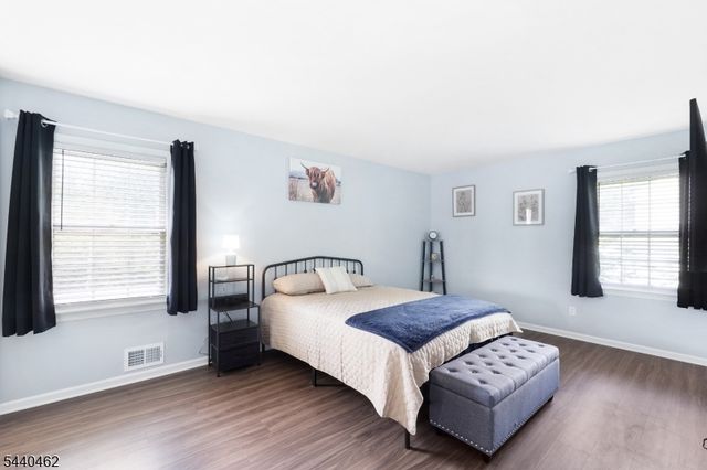 5 Heather Hill Way, Bridgewater Twp., NJ 08807