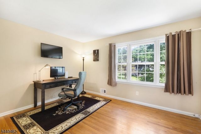 5 Heather Hill Way, Bridgewater Twp., NJ 08807