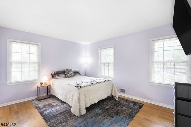 5 Heather Hill Way, Bridgewater Twp., NJ 08807