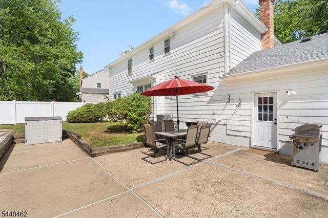 5 Heather Hill Way, Bridgewater Twp., NJ 08807