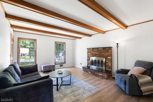 5 Heather Hill Way, Bridgewater Twp., NJ 08807