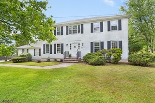 5 Heather Hill Way, Bridgewater Twp., NJ 08807