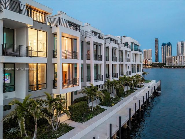 4098 NE 167 ST 9, North Miami Beach, FL 33160