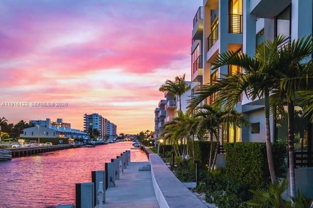 4098 NE 167 ST 9, North Miami Beach, FL 33160
