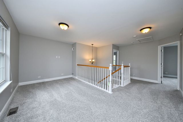 2382 Shiloh Drive, Aurora, IL 60503