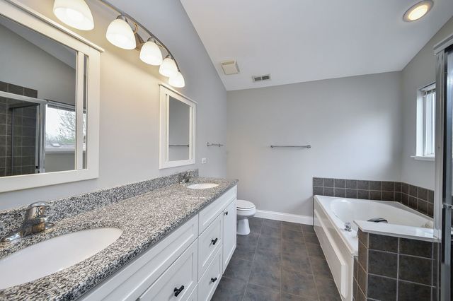 2382 Shiloh Drive, Aurora, IL 60503