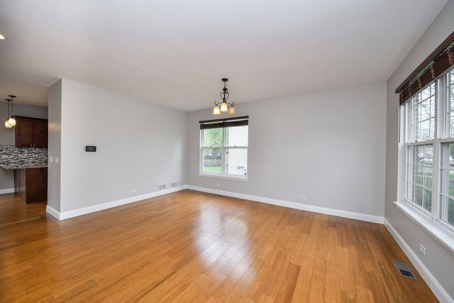 2382 Shiloh Drive, Aurora, IL 60503