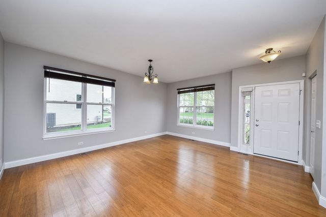 2382 Shiloh Drive, Aurora, IL 60503