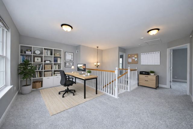 2382 Shiloh Drive, Aurora, IL 60503