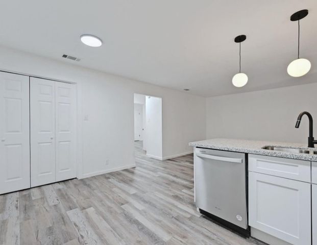 2303 Cedrick CV B, Austin, TX 78748