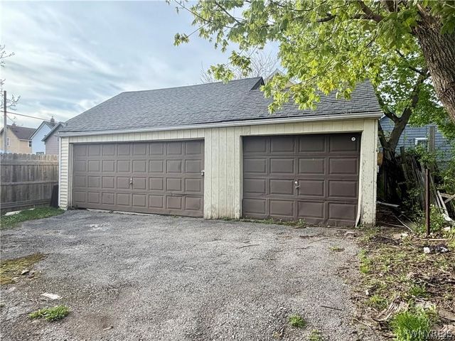 484 Dartmouth Avenue, Buffalo, NY 14215