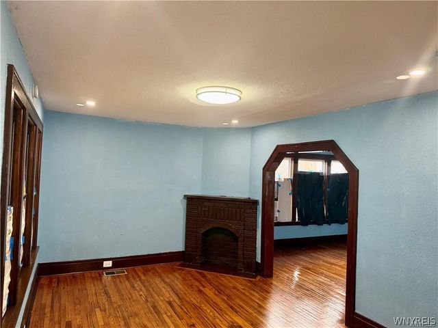 484 Dartmouth Avenue, Buffalo, NY 14215
