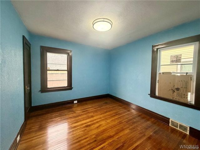 484 Dartmouth Avenue, Buffalo, NY 14215