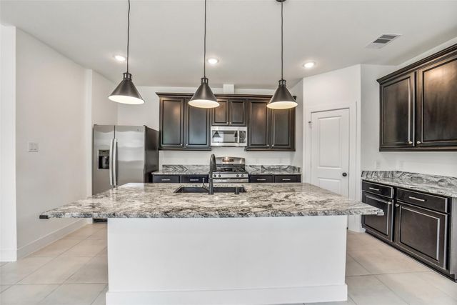 19384 Poppy Village Circle, Magnolia, TX 77355