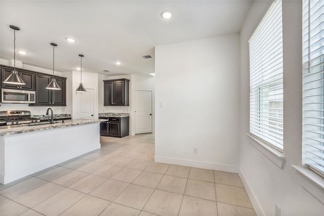 19384 Poppy Village Circle, Magnolia, TX 77355