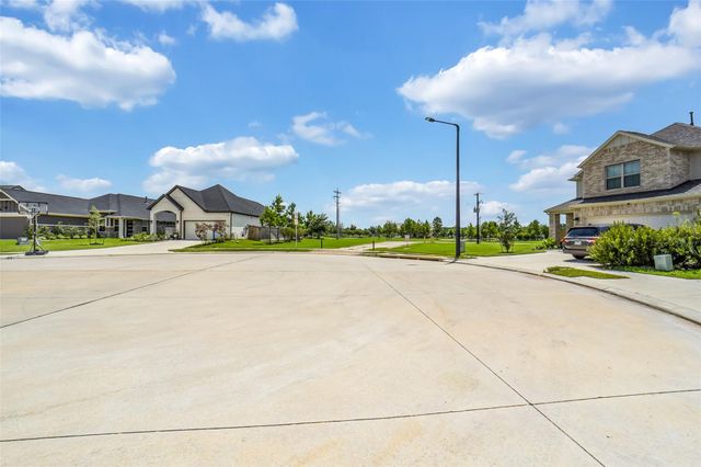 19384 Poppy Village Circle, Magnolia, TX 77355