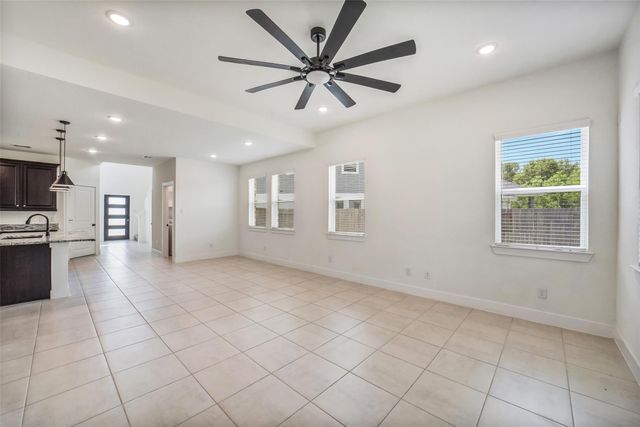 19384 Poppy Village Circle, Magnolia, TX 77355