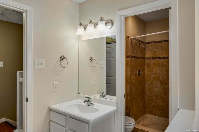 1804 Garys, San Antonio, TX 78247