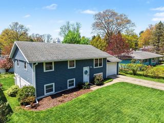 1250 Monroe Boulevard, South Haven, MI 49090