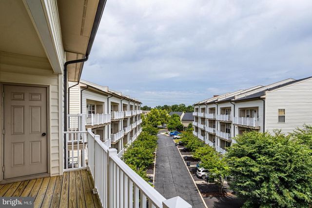 7931 CRESCENT PARK DR, Gainesville, VA 20155