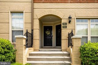 7931 CRESCENT PARK DR, Gainesville, VA 20155