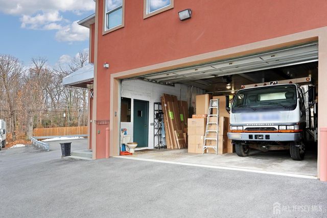 211 6th Avenue, Hawthorne, NJ 07506