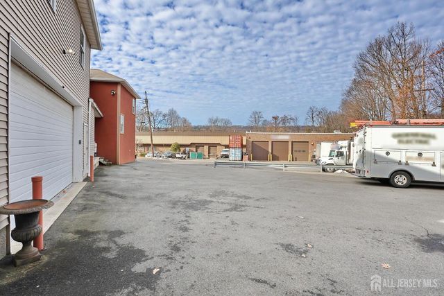 211 6th Avenue, Hawthorne, NJ 07506