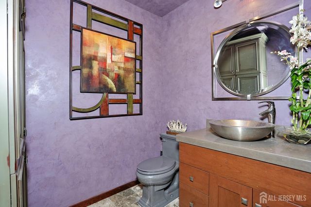 211 6th Avenue, Hawthorne, NJ 07506