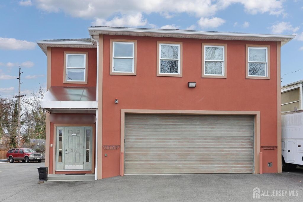 211 6th Avenue, Hawthorne, NJ 07506