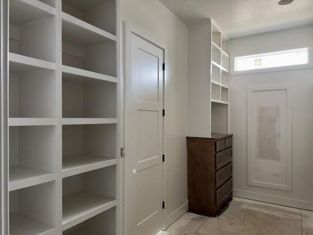 17408 Parkhill Street, Overland Park, KS 66221