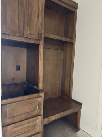 17408 Parkhill Street, Overland Park, KS 66221