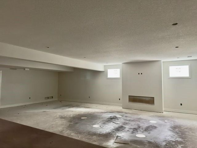 17408 Parkhill Street, Overland Park, KS 66221