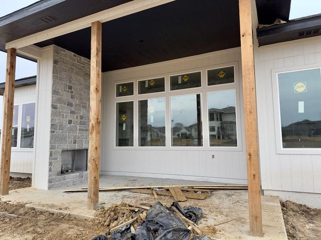 17408 Parkhill Street, Overland Park, KS 66221