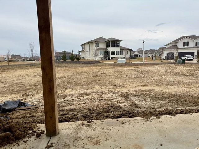 17408 Parkhill Street, Overland Park, KS 66221