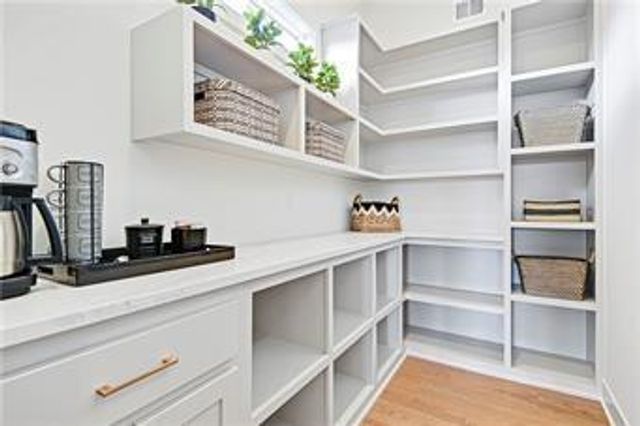 17408 Parkhill Street, Overland Park, KS 66221