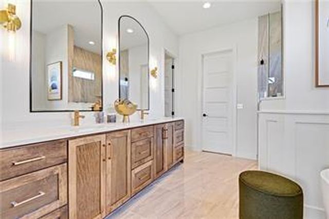 17408 Parkhill Street, Overland Park, KS 66221