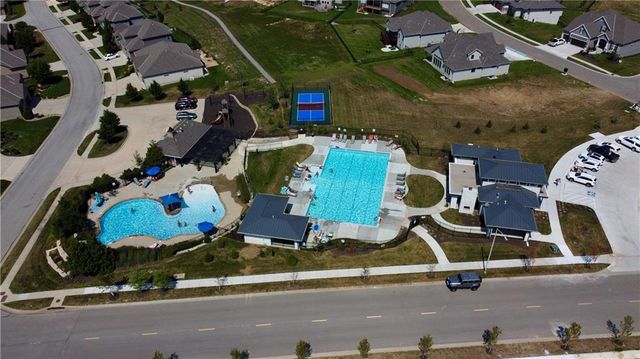 17408 Parkhill Street, Overland Park, KS 66221