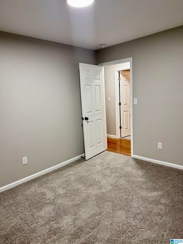 1103 26TH AVENUE N, Hueytown, AL 35023