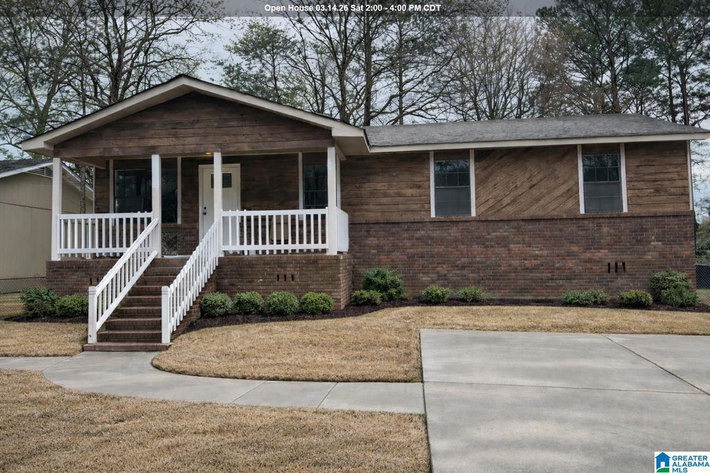 1103 26TH AVENUE N, Hueytown, AL 35023