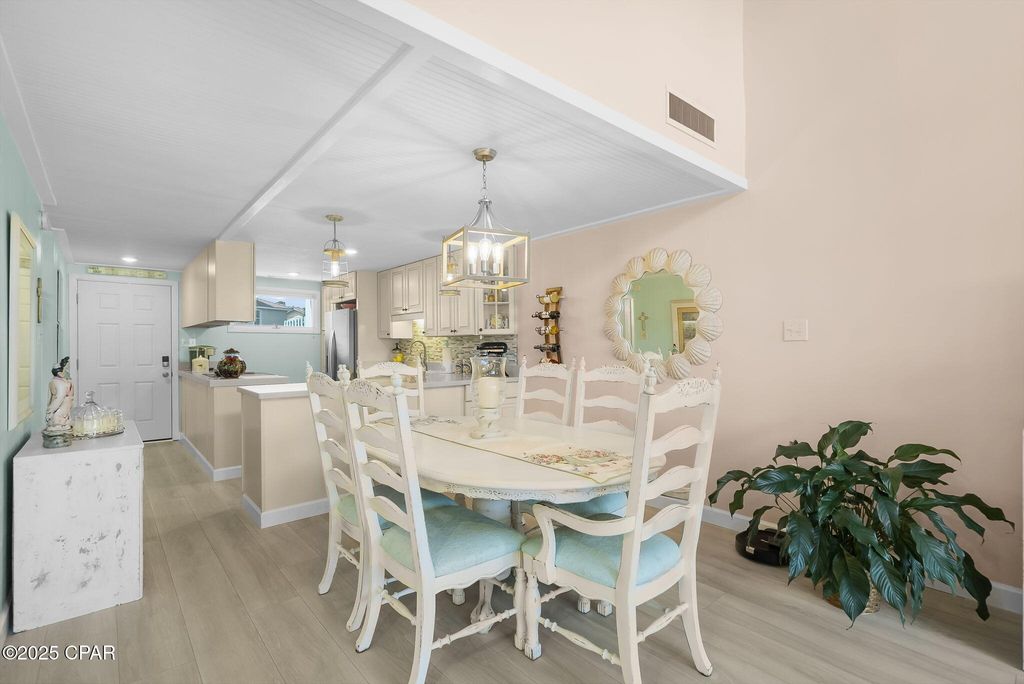 Image 8 of property listing at 22400 Front Beach Road 24, Panama City Beach, FL 32413