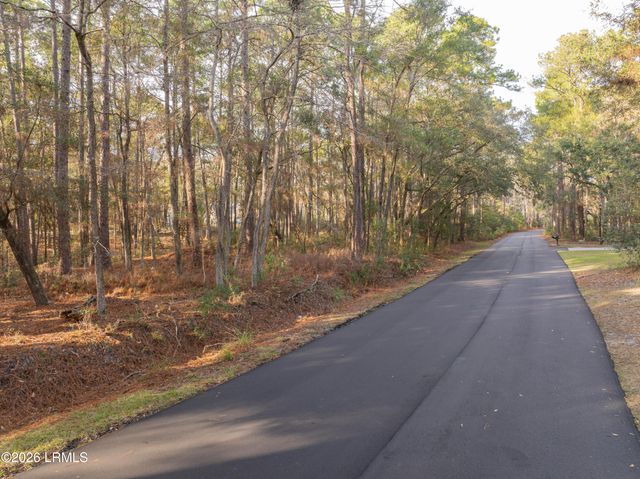 106 Gator Lane, Lady's Island, SC 29907