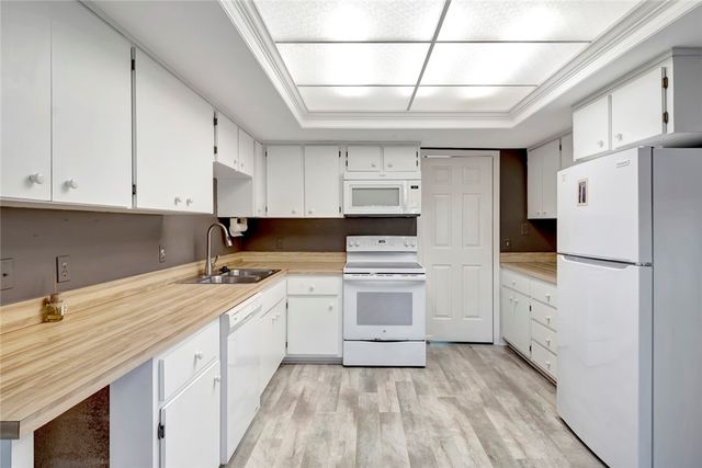 300 Harbour Drive 301D, Vero Beach, FL 32963