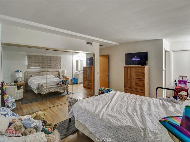 6928 Tobias Avenue, Van Nuys, CA 91405