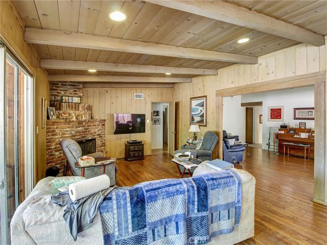 6928 Tobias Avenue, Van Nuys, CA 91405