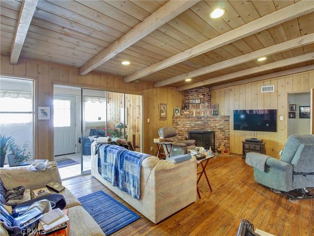 6928 Tobias Avenue, Van Nuys, CA 91405