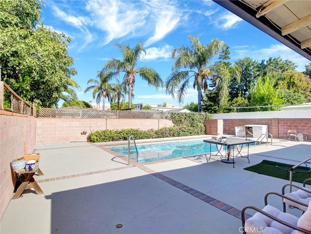 6928 Tobias Avenue, Van Nuys, CA 91405