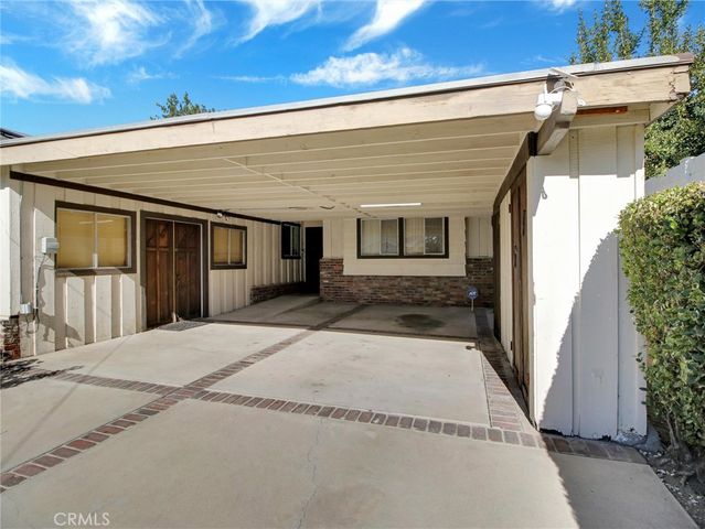 6928 Tobias Avenue, Van Nuys, CA 91405