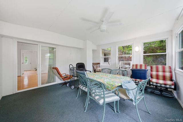 16 Lodge Lane, East Setauket, NY 11733