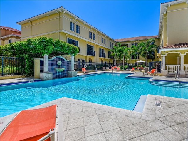 131 GRAND BEACH PLACE 131, Tampa, FL 33609